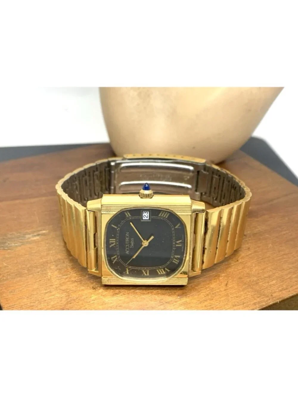 Accutron Men's Watch Vintage 1982 P2 Swiss Quartz C802022 Black Gold Steel 30mm